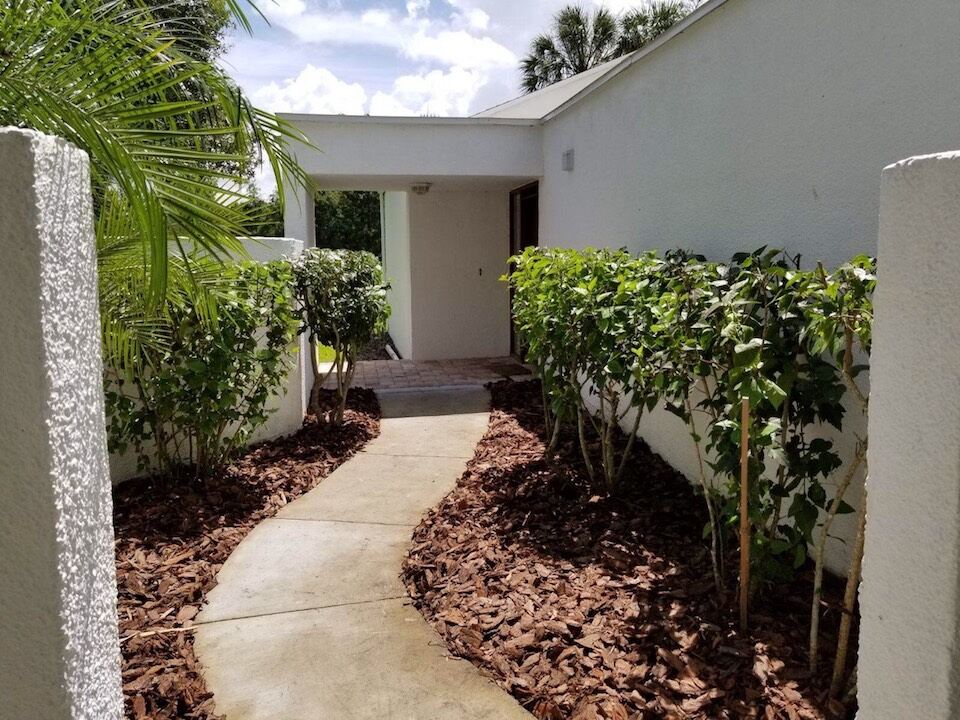 Landscape Mulching Tampa FL - After